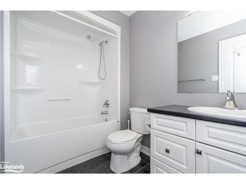 1035 Cook Drive, Midland, ON - Indoor Photo Showing Bathroom