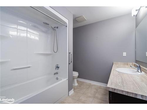 1035 Cook Drive, Midland, ON - Indoor Photo Showing Bathroom