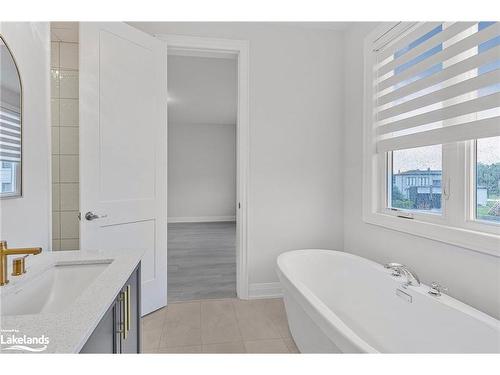 95 Goldie Court, The Blue Mountains, ON - Indoor Photo Showing Bathroom