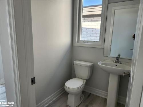 158 Union Boulevard, Wasaga Beach, ON - Indoor Photo Showing Bathroom