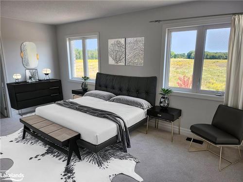 158 Union Boulevard, Wasaga Beach, ON - Indoor Photo Showing Bedroom