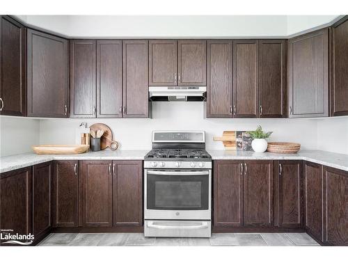 89 Lockerbie Crescent, Collingwood, ON - Indoor Photo Showing Kitchen