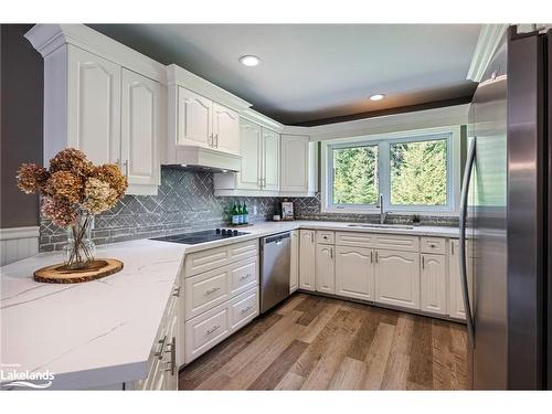 426155 25Th Sideroad, Mono, ON - Indoor Photo Showing Kitchen With Upgraded Kitchen