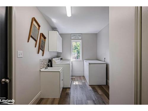 426155 25Th Sideroad, Mono, ON - Indoor Photo Showing Laundry Room