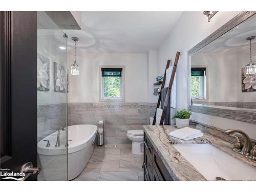 426155 25Th Sideroad, Mono, ON - Indoor Photo Showing Bathroom