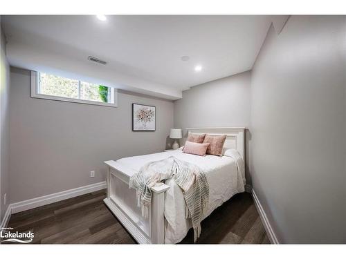 426155 25Th Sideroad, Mono, ON - Indoor Photo Showing Bedroom