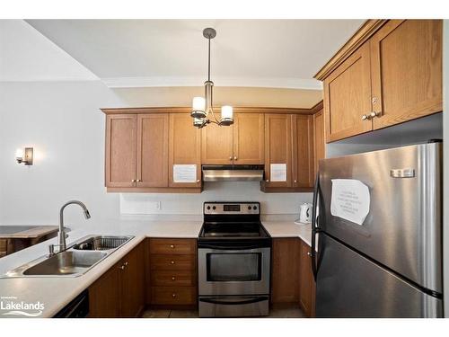 5 Nautical Lane, Wasaga Beach, ON - Indoor Photo Showing Kitchen With Double Sink