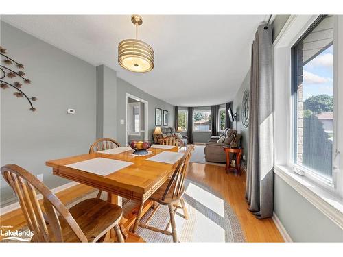 204 Margaret Street, Midland, ON - Indoor Photo Showing Dining Room