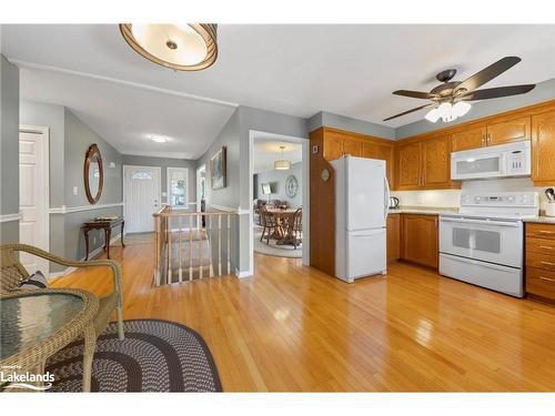 204 Margaret Street, Midland, ON - Indoor Photo Showing Kitchen