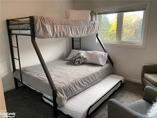 710 Johnston Park Avenue, Collingwood, ON - Indoor Photo Showing Bedroom