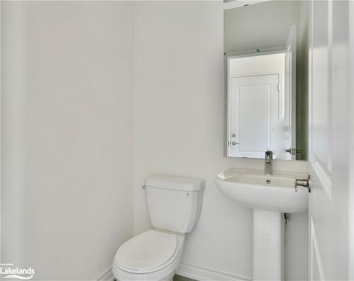 44 Wyn Wood Lane, Orillia, ON - Indoor Photo Showing Bathroom