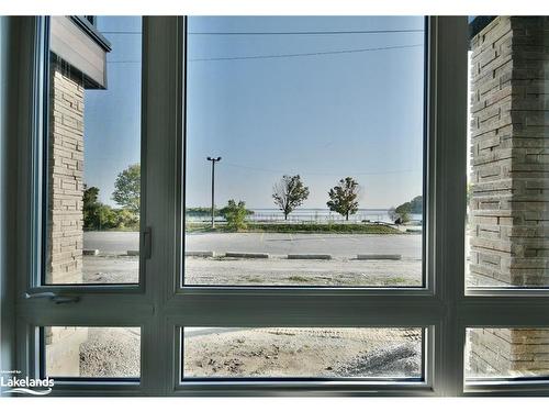 44 Wyn Wood Lane, Orillia, ON - Indoor Photo Showing Other Room