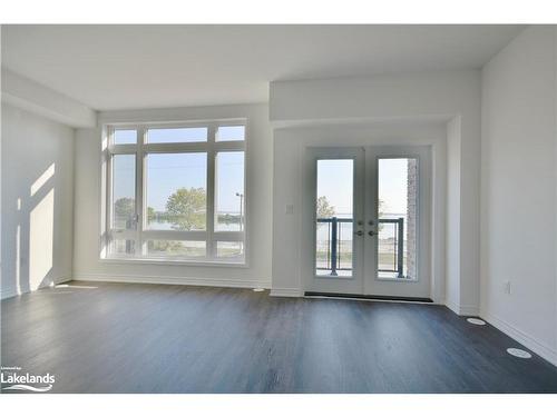 44 Wyn Wood Lane, Orillia, ON - Indoor Photo Showing Other Room