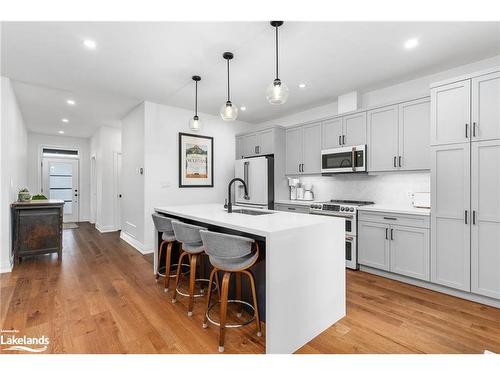 67 Jack Street, Huntsville, ON - Indoor Photo Showing Kitchen With Upgraded Kitchen