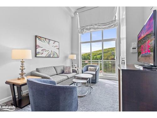 449-220 Gord Canning Drive, The Blue Mountains, ON - Indoor Photo Showing Living Room