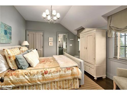 114 Hemlock Court, The Blue Mountains, ON - Indoor Photo Showing Bedroom