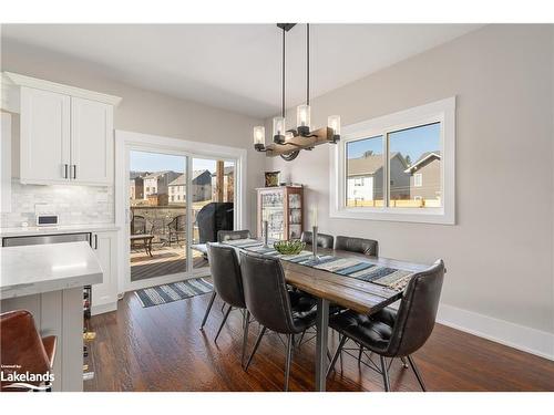 6 Millwood Court, Huntsville, ON - Indoor Photo Showing Dining Room