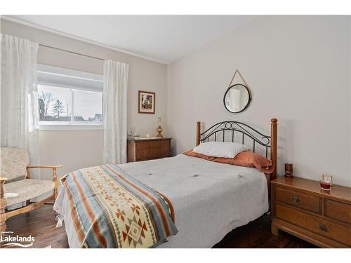 6 Millwood Court, Huntsville, ON - Indoor Photo Showing Bedroom