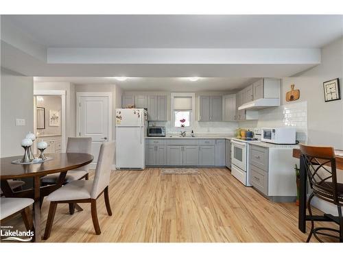 6 Millwood Court, Huntsville, ON - Indoor Photo Showing Kitchen