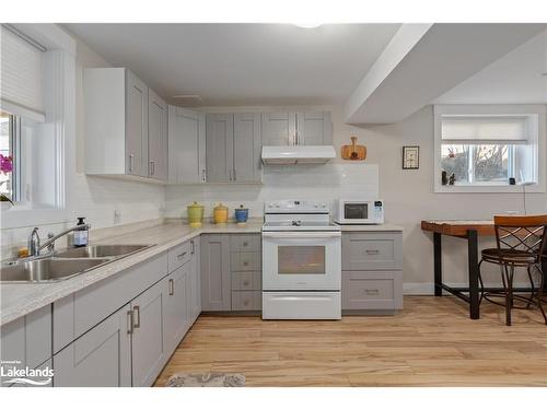 6 Millwood Court, Huntsville, ON - Indoor Photo Showing Kitchen With Double Sink