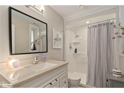 6 Millwood Court, Huntsville, ON - Indoor Photo Showing Bathroom