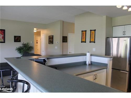 660 Johnston Park Avenue, Collingwood, ON - Indoor Photo Showing Kitchen