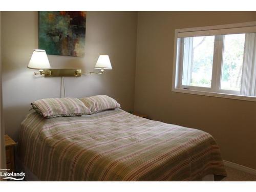 660 Johnston Park Avenue, Collingwood, ON - Indoor Photo Showing Bedroom