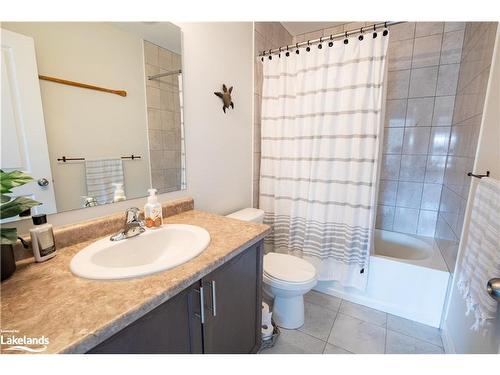 40 Nicole Park Court, Bracebridge, ON - Indoor Photo Showing Bathroom