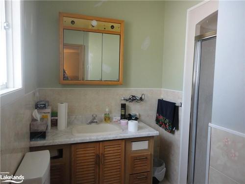 1089 Mosley Street, Wasaga Beach, ON - Indoor Photo Showing Bathroom