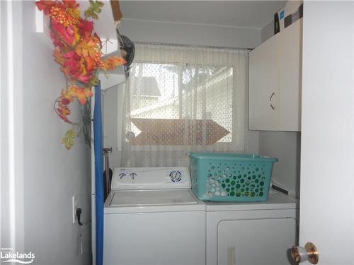 1089 Mosley Street, Wasaga Beach, ON - Indoor Photo Showing Laundry Room