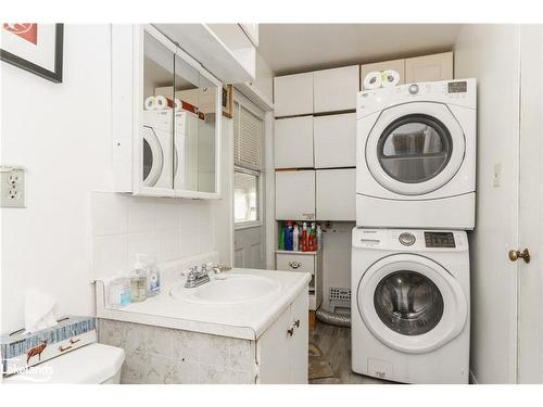 1041 Longline Lake Road, Baysville, ON - Indoor Photo Showing Laundry Room