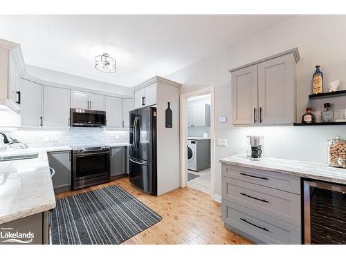 13-5 Invermara Court, Orillia, ON - Indoor Photo Showing Kitchen