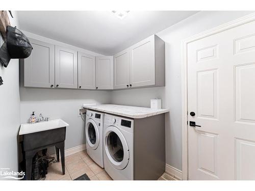 13-5 Invermara Court, Orillia, ON - Indoor Photo Showing Laundry Room