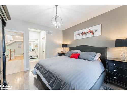 13-5 Invermara Court, Orillia, ON - Indoor Photo Showing Bedroom