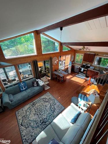 4 Severn River Sr406, Coldwater, ON - Indoor Photo Showing Living Room