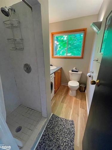 4 Severn River Sr406, Coldwater, ON - Indoor Photo Showing Bathroom