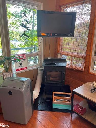 4 Severn River Sr406, Coldwater, ON - Indoor Photo Showing Laundry Room