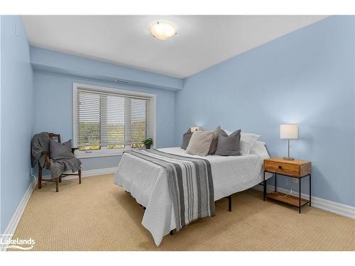 402-26 Dairy Lane, Huntsville, ON - Indoor Photo Showing Bedroom