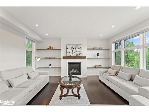 31-1082 Echo Hills Road, Lake Of Bays, ON - Indoor Photo Showing Living Room With Fireplace