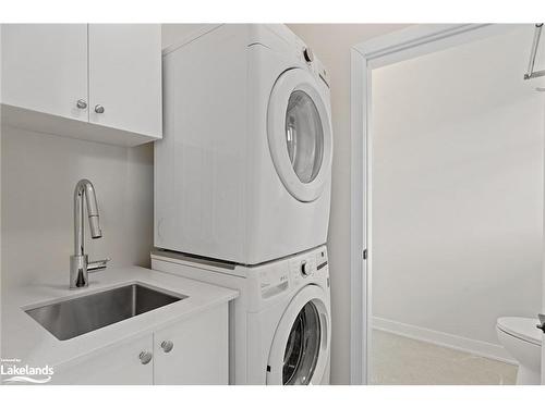 31-1082 Echo Hills Road, Lake Of Bays, ON - Indoor Photo Showing Laundry Room