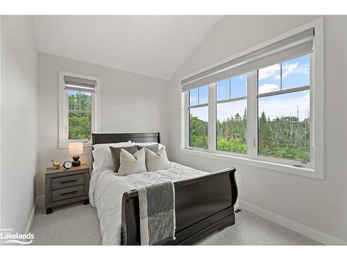 31-1082 Echo Hills Road, Lake Of Bays, ON - Indoor Photo Showing Bedroom