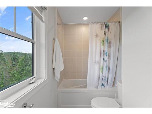 31-1082 Echo Hills Road, Lake Of Bays, ON - Indoor Photo Showing Bathroom