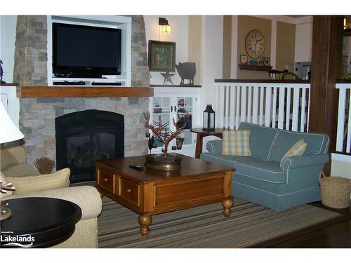 1020 Birch Glen Road, Baysville, ON - Indoor Photo Showing Living Room With Fireplace