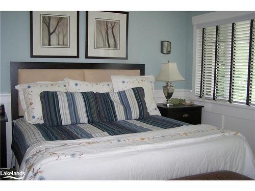 1020 Birch Glen Road, Baysville, ON - Indoor Photo Showing Bedroom