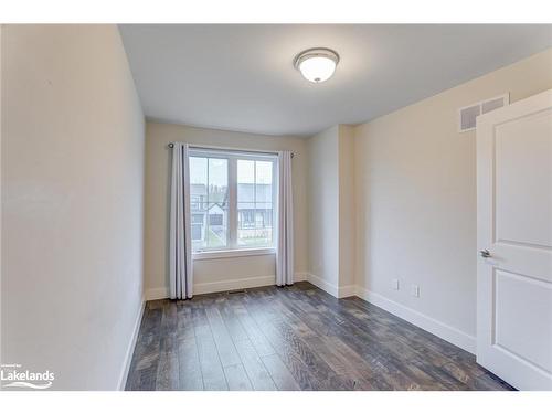 173 Yellow Birch Crescent, The Blue Mountains, ON - Indoor Photo Showing Other Room