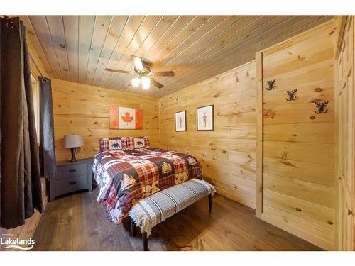 1099 Bunny Trail, Whitestone, ON - Indoor Photo Showing Bedroom