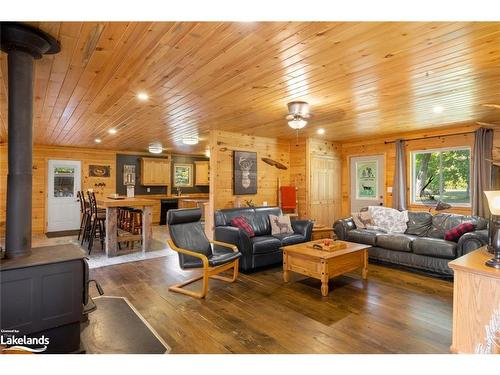 1099 Bunny Trail, Whitestone, ON - Indoor Photo Showing Living Room