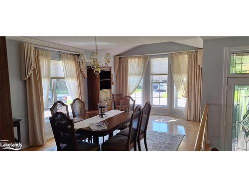 7 Trailwood Place, Wasaga Beach, ON - Indoor Photo Showing Dining Room