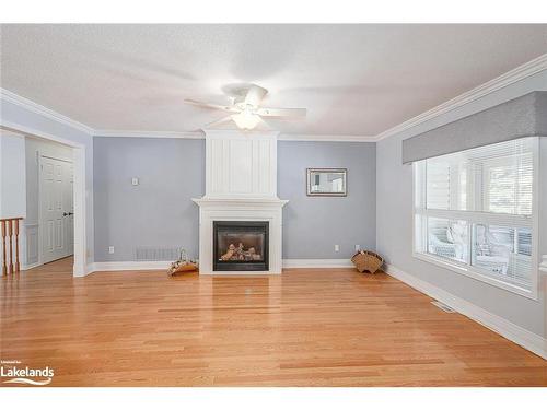 7 Trailwood Place, Wasaga Beach, ON - Indoor With Fireplace