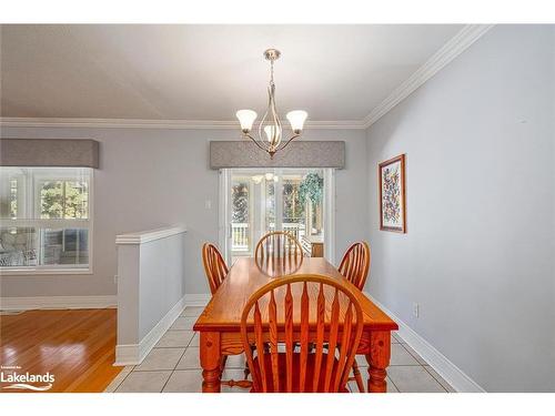 7 Trailwood Place, Wasaga Beach, ON - Indoor Photo Showing Dining Room